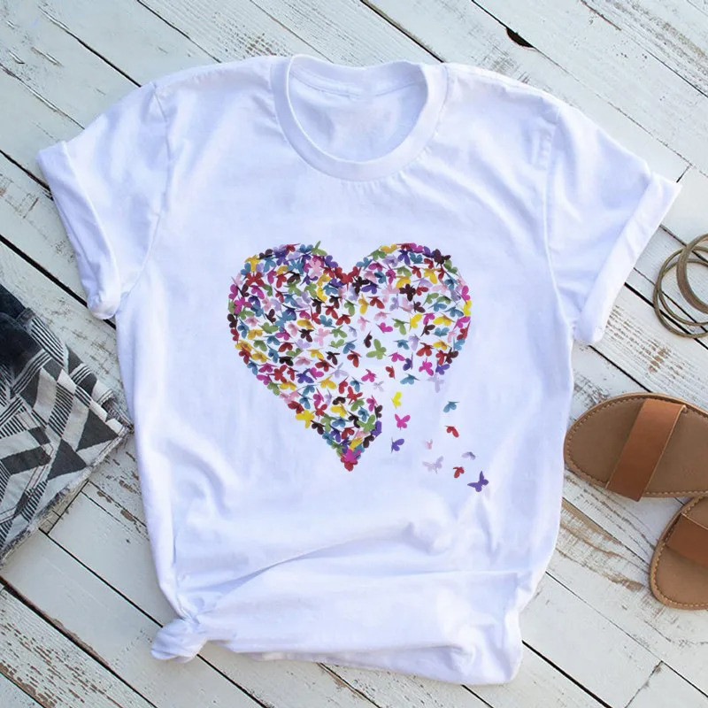 T-shirt Papillons Formant un Grand Cœur couleur Blanc