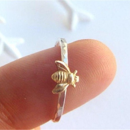 bague en forme d'abeille pour femmes