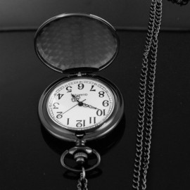 Vue copmplète de la Montre de Poche Papillon à Quartz Design Grand Papillon